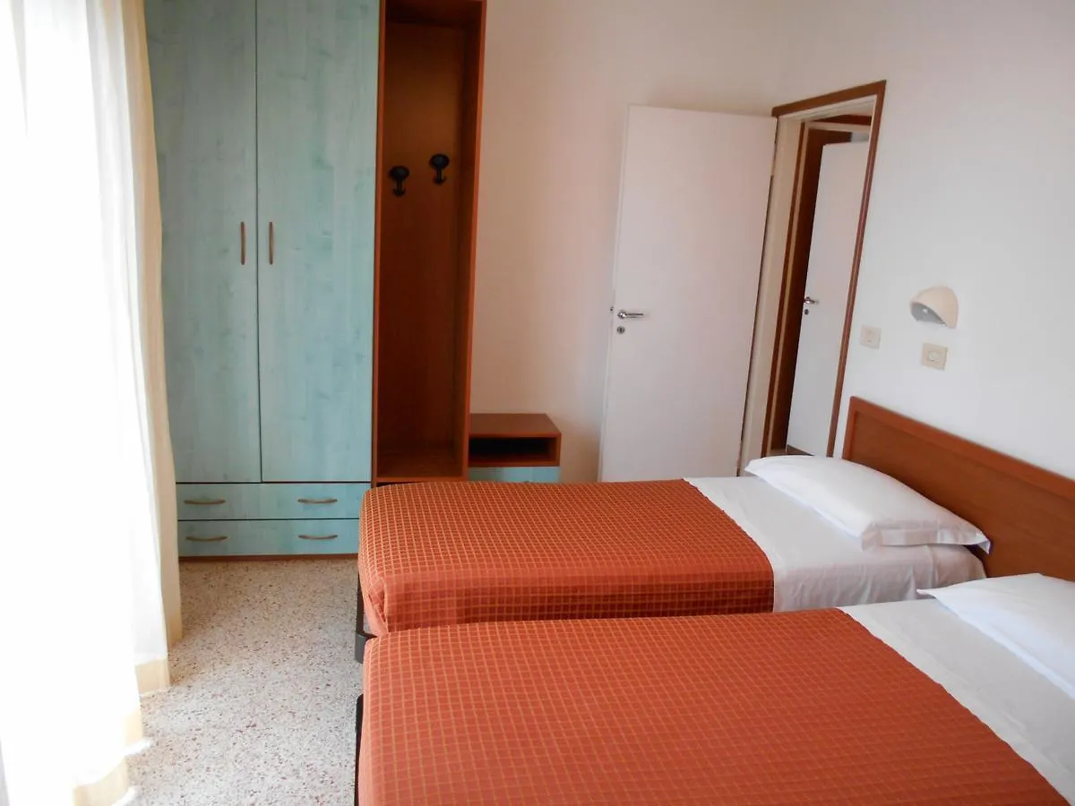 Hotel Sayonara Milano Marittima 3*,