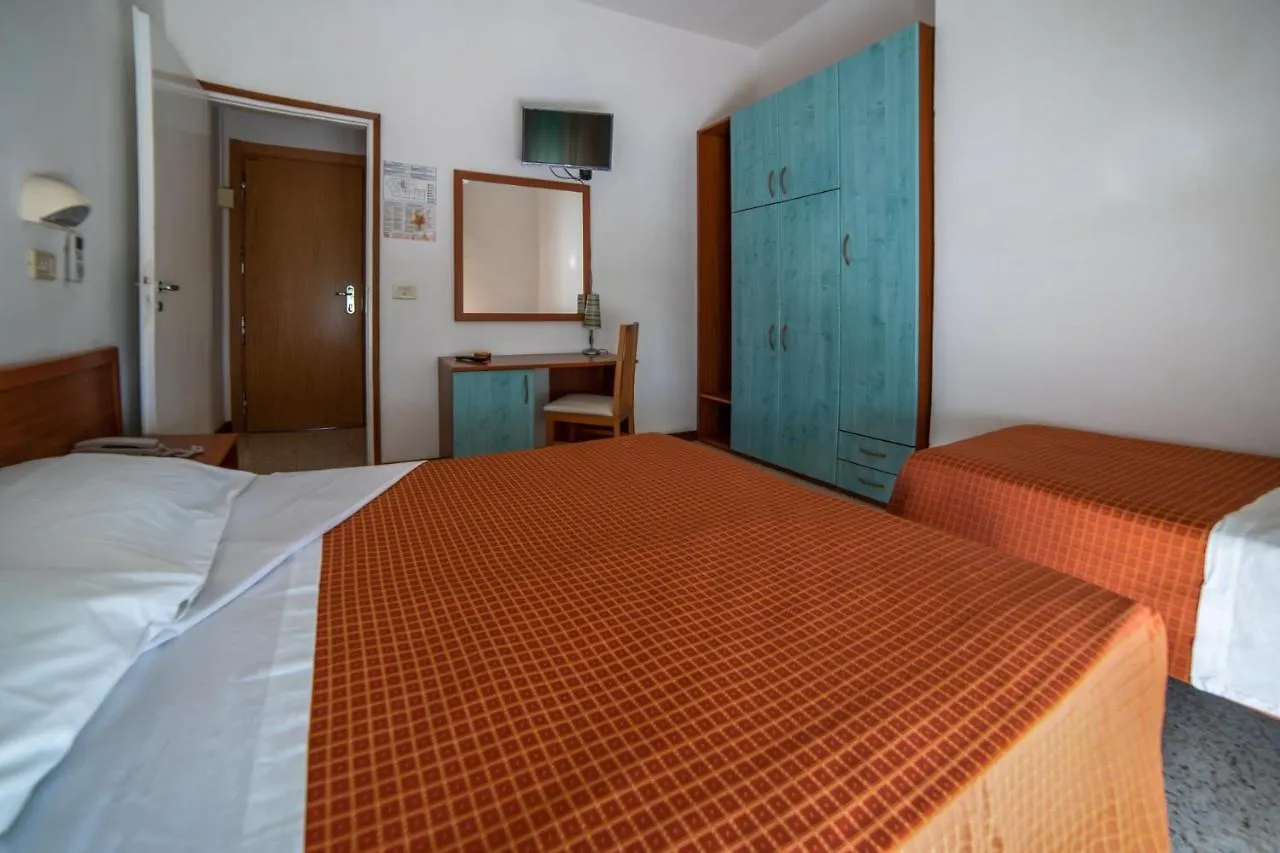 Hotel Sayonara Milano Marittima 3*,  Italia